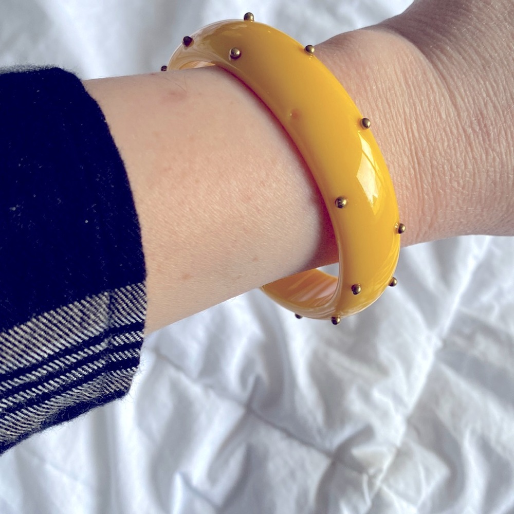 Retro yellow bracelet